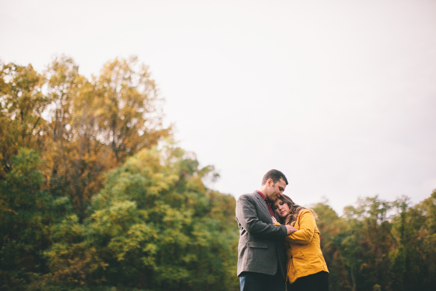 fall colors engagement photos