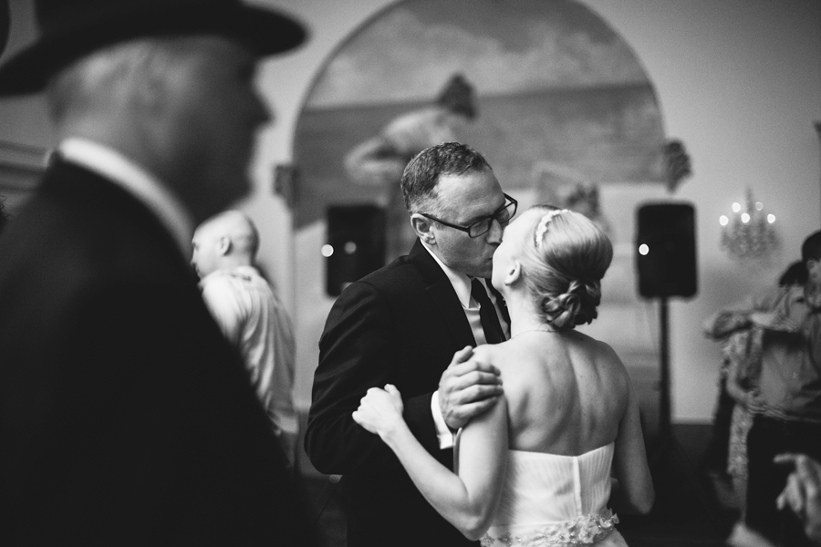 Flanders Hotel Reception Photos