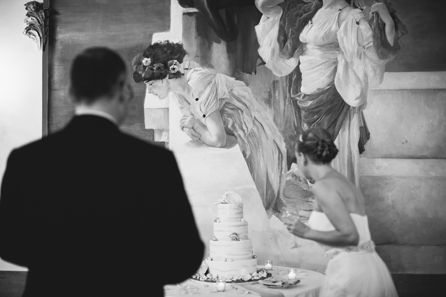 Flanders Hotel Reception Photos