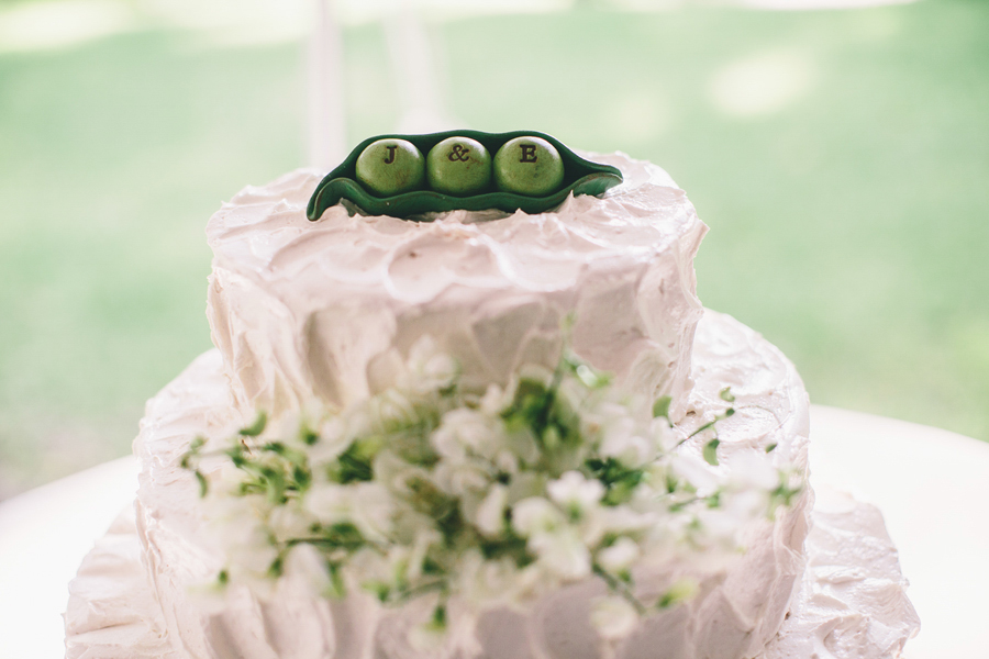 unique cake topper idea