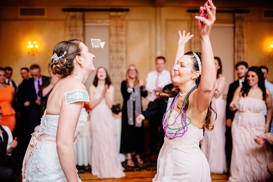 Greek wedding tradition