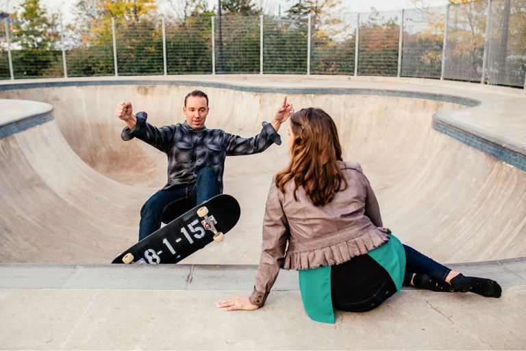 skateboard-engagement-photos