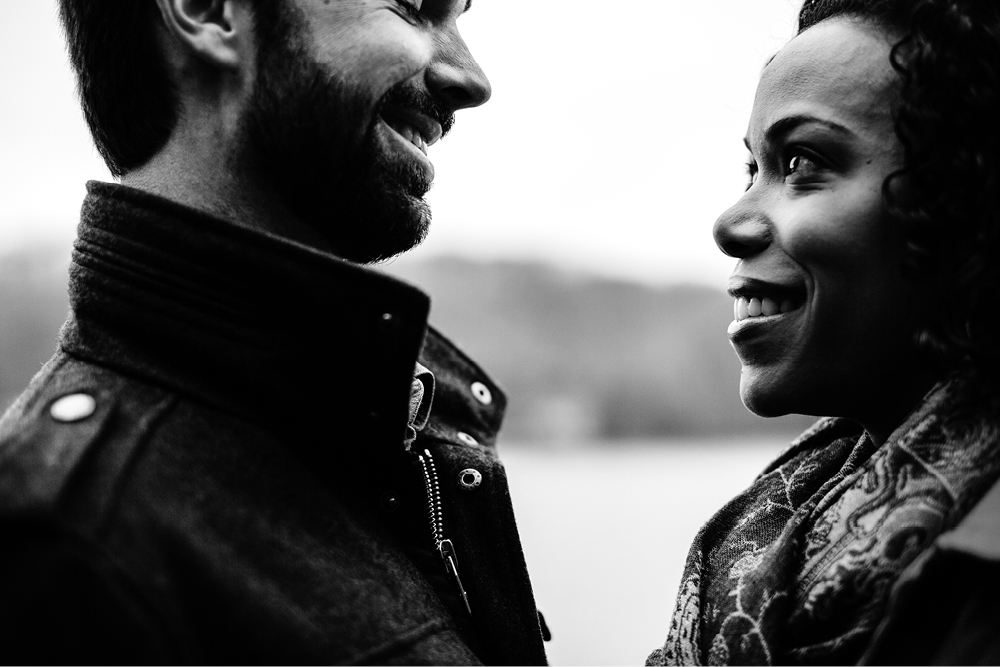 backyard-engagement-session8