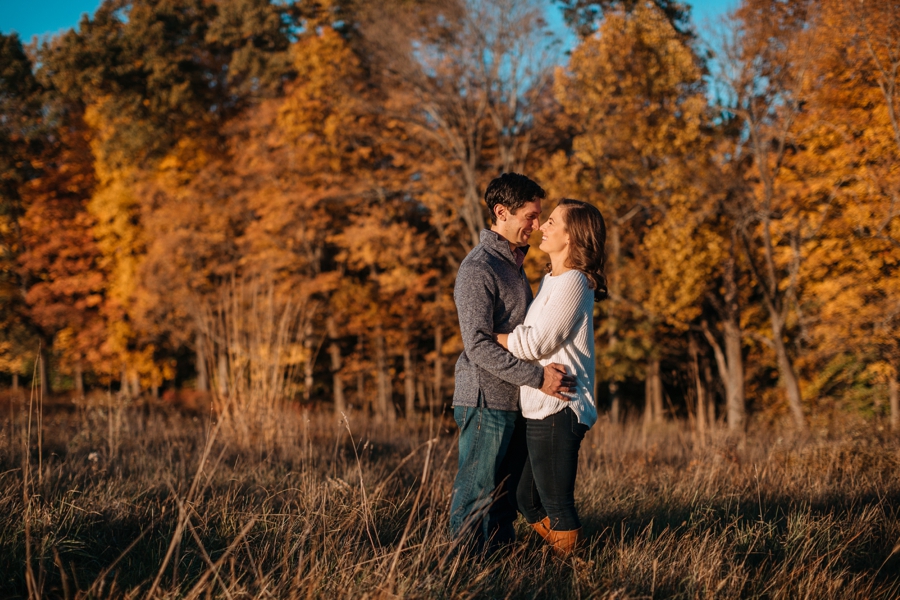fall-engagement-session-in-nj_024