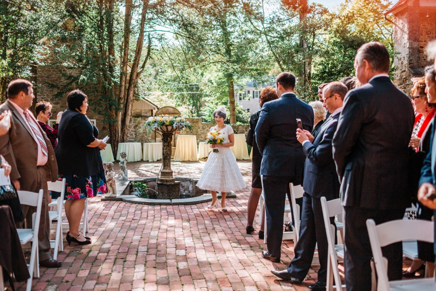 weddings-at-holly-hedge-estate-in-new-hope_0041