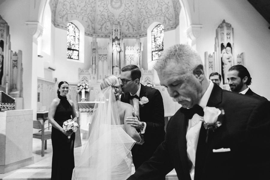 fall-wedding-at-pearl-river-hilton_0045