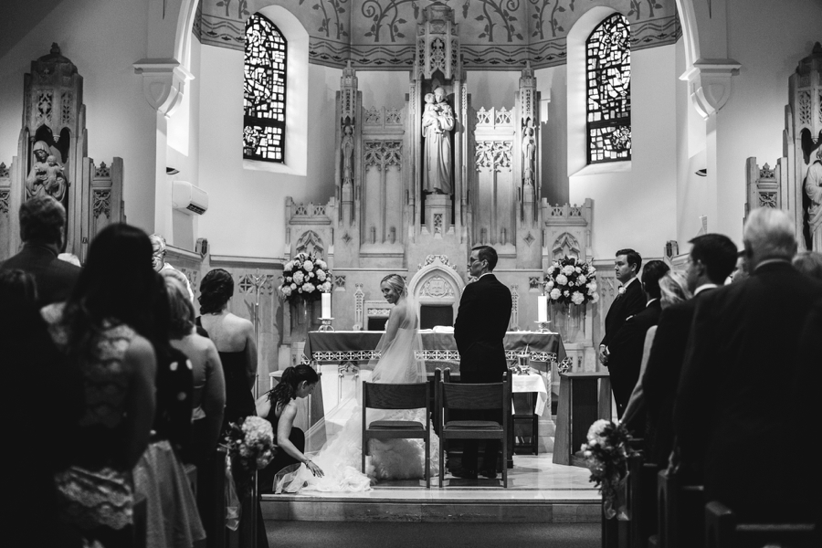 fall-wedding-at-pearl-river-hilton_0046