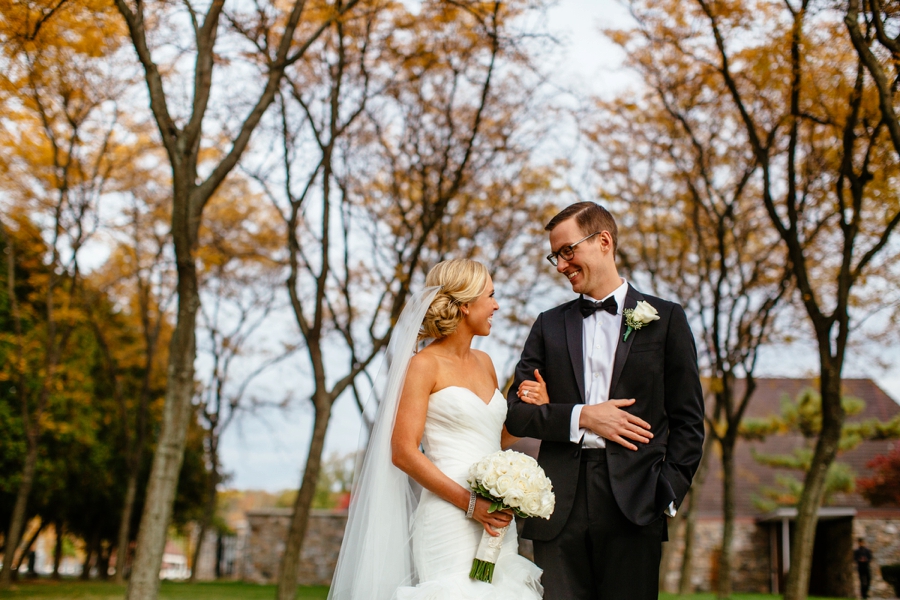 fall-wedding-at-pearl-river-hilton_0060