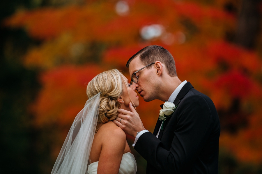 fall-wedding-at-pearl-river-hilton_0069