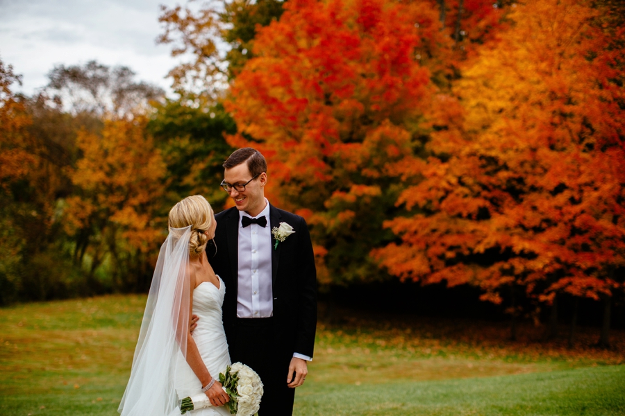fall-wedding-at-pearl-river-hilton_0075