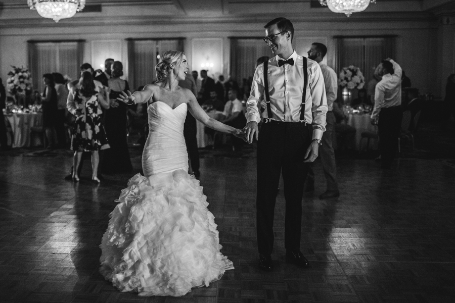 fall-wedding-at-pearl-river-hilton_0105