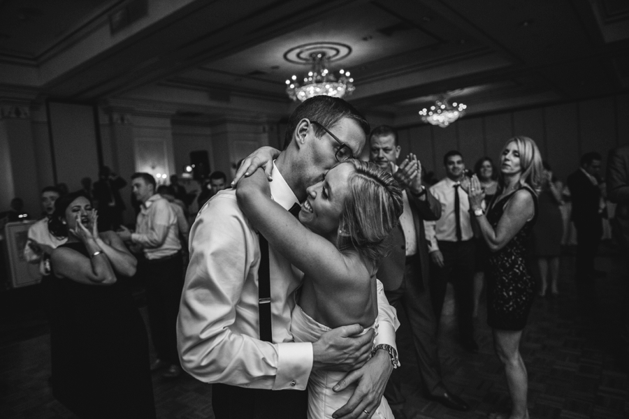 fall-wedding-at-pearl-river-hilton_0111