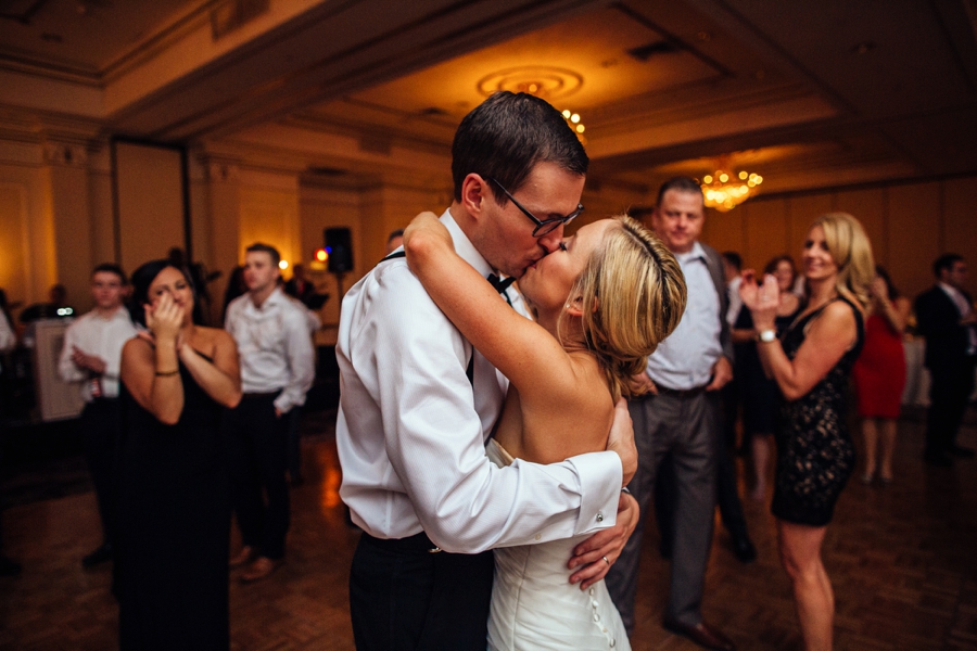 fall-wedding-at-pearl-river-hilton_0112
