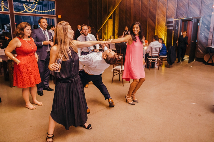 saltwater-farm-vineyard-connecticut-wedding_0113