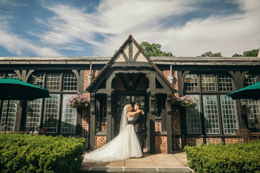 pleasantdale chateau wedding photos