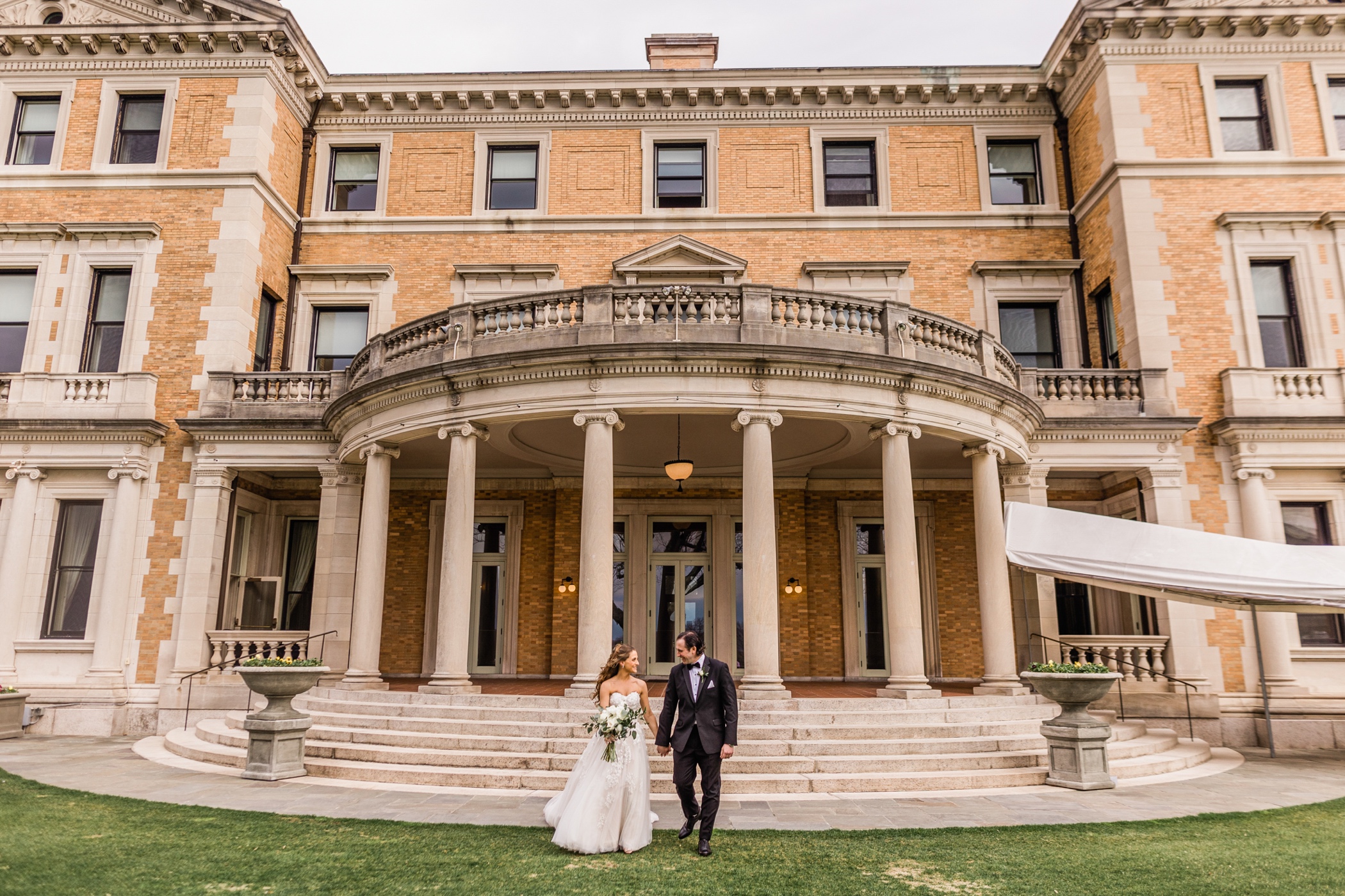Documentary Wedding Photo at Sleepy Hollow Country Club
