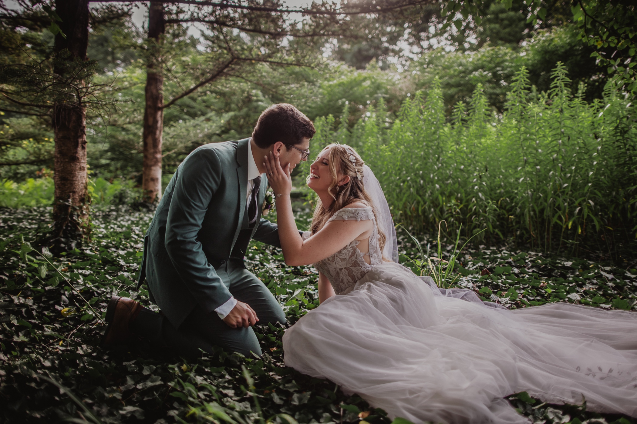 Bride and Groom Aldie Mansion
