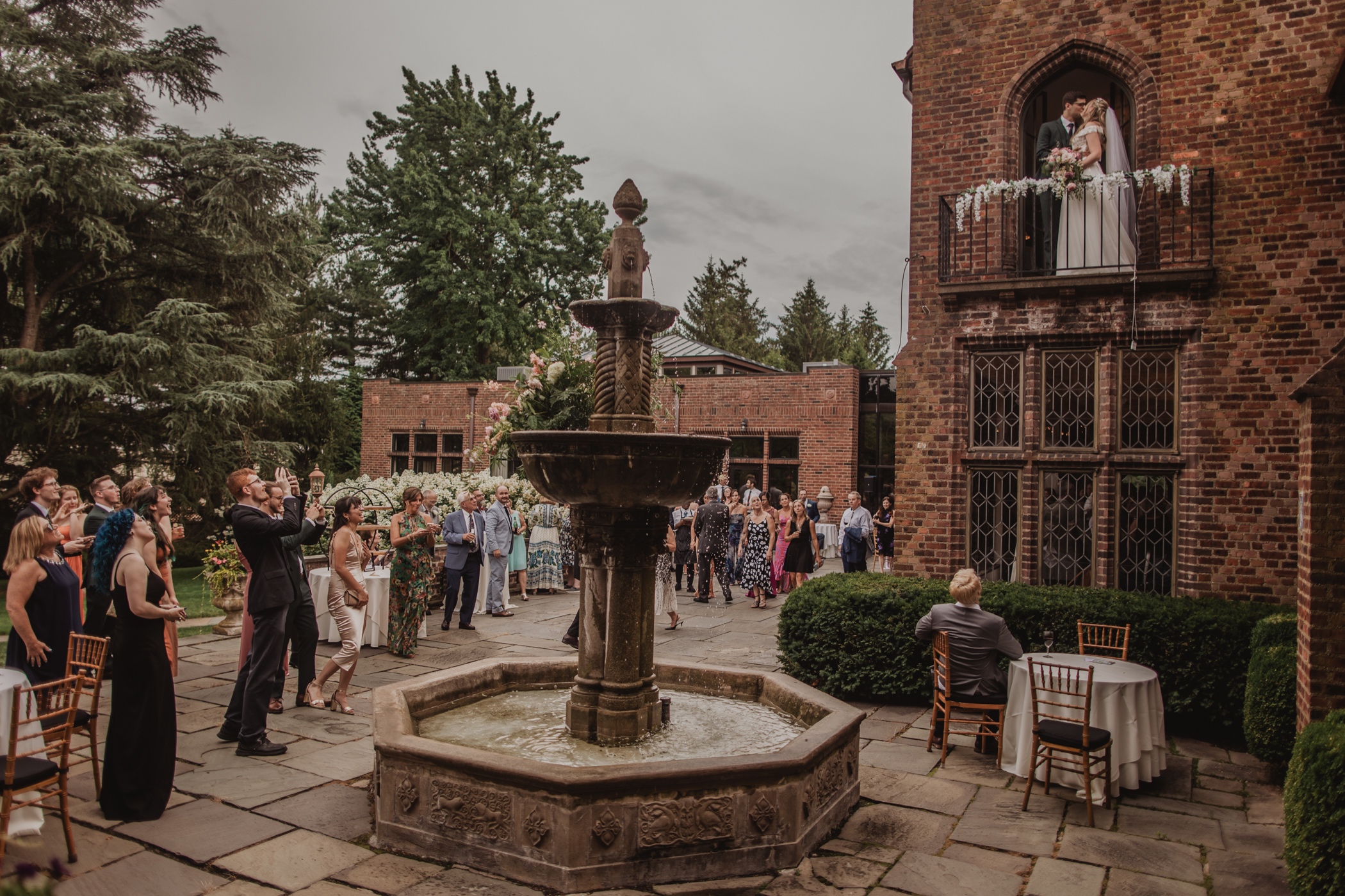Bride and Groom Aldie Mansion